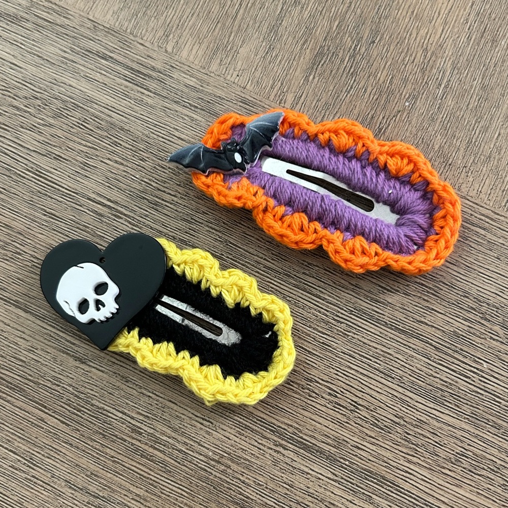 NEW Handmade Crochet Halloween Bat & Skull Kids Hair Clips